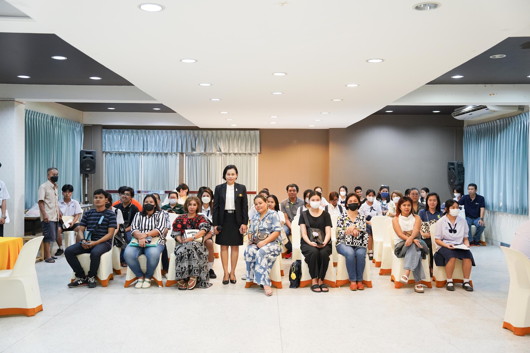 บรรยากาศการสัมภาษณ์และมอบตัวนักเรียน นักศึกษาใหม่ ปีการศึกษา 2567 รอบทั่วไป รอบที่ 1 บรรยากาศการสัมภาษณ์และมอบตัวนักเรียน นักศึกษาใหม่ ปีการศึกษา 2567 รอบทั่วไป รอบที่ 1